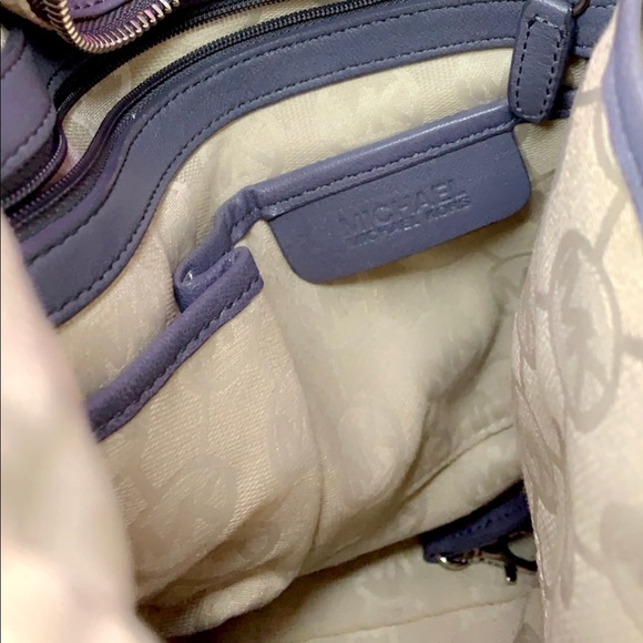 Gorgeous Michael Kors Women's Blue Studded Id Chain Large Hobo bag - Picture 8 of 15